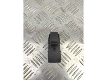 Кнопка стеклоподъемника задн. лев. MAZDA 5 CR 05-10