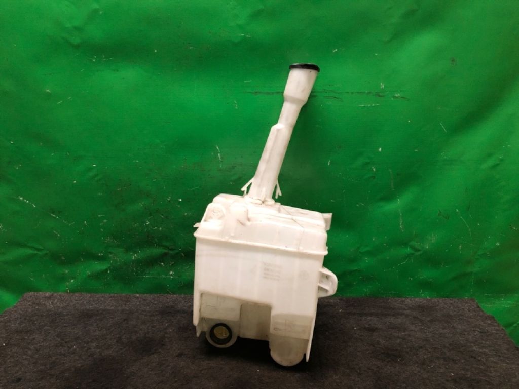 85315-21020 | Бачок омывателя SCION TC 04-10