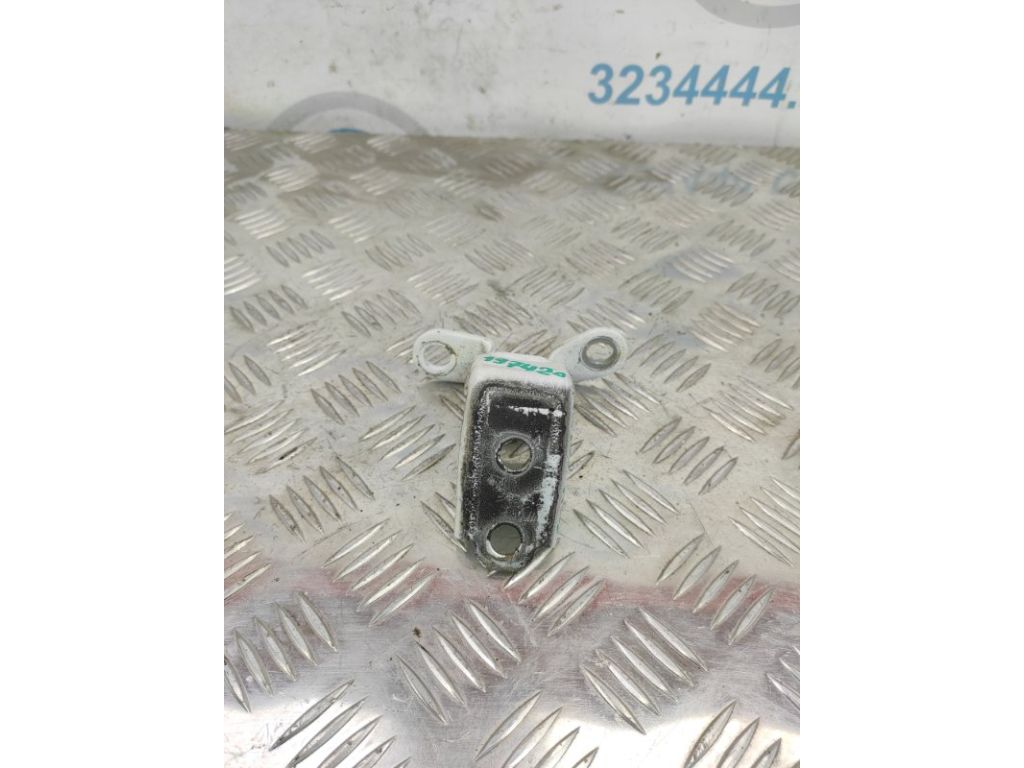 67920-SLA-003ZZ | Петля двері нижня задн. прав. HONDA PILOT 08-15