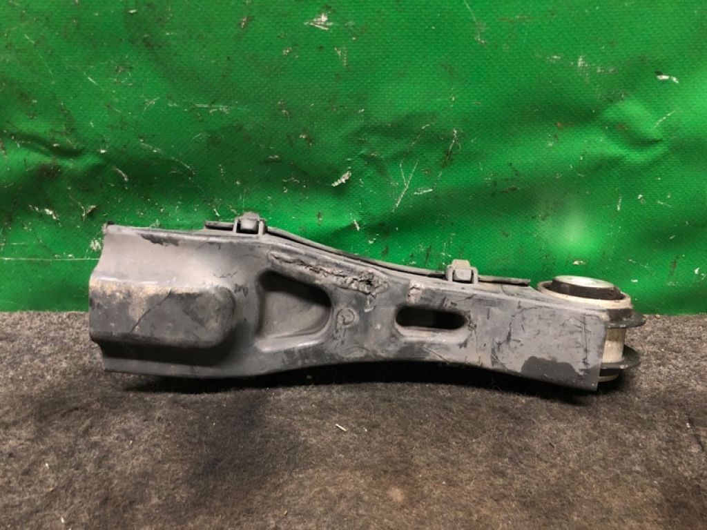 551A0-5DA0A | Важіль задньої підвіски нижній поперечний лів. INFINITI QX30 16-20 - Фото 2