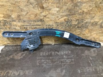 Кронштейн кузова передн. MAZDA 5 CR 05-10