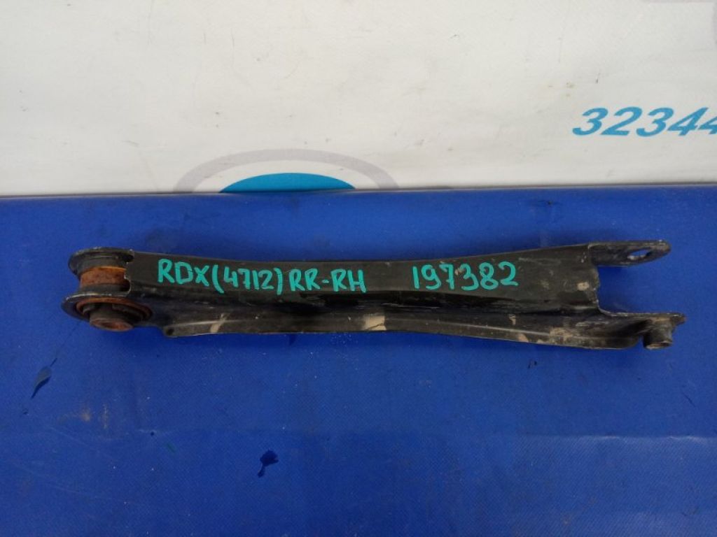 52370-TJB-A01 | Важіль задньої підвіски нижній поперечний прав. ACURA RDX 19-