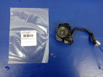 Кнопки на руль лев. TOYOTA VENZA 09-16