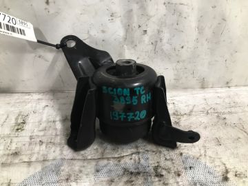 Подушка двигуна прав. SCION TC 04-10
