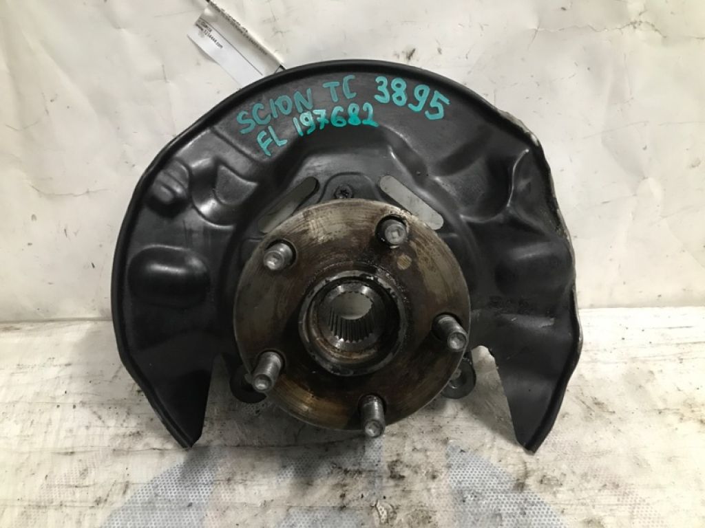 43212-21040 | Кулак поворотный передн. лев. SCION TC 04-10