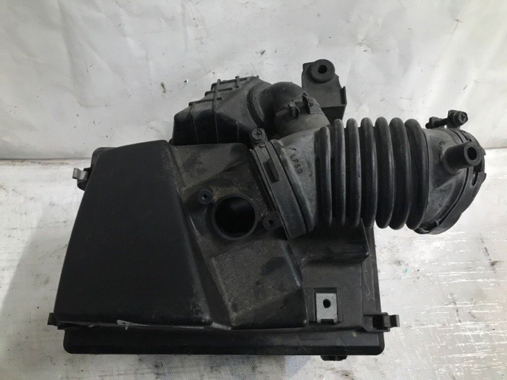 LF50-13-320D | Корпус воздушного фильтра MAZDA 5 CR 05-10 - Фото 5