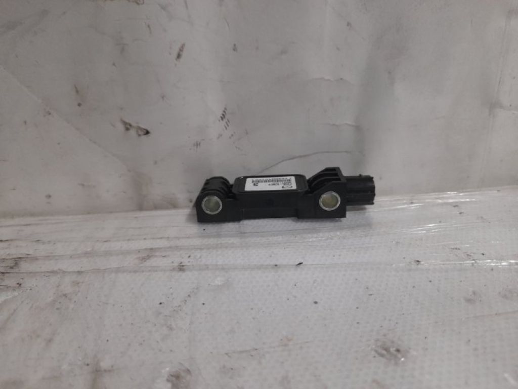 C236-57-KC0 | Датчик удара лев. MAZDA 5 CR 05-10 - Фото 5