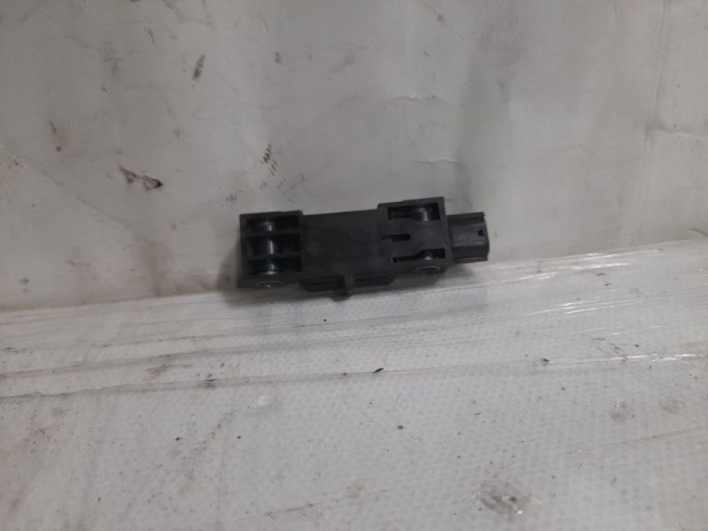 C236-57-KC0 | Датчик удара лев. MAZDA 5 CR 05-10 - Фото 6