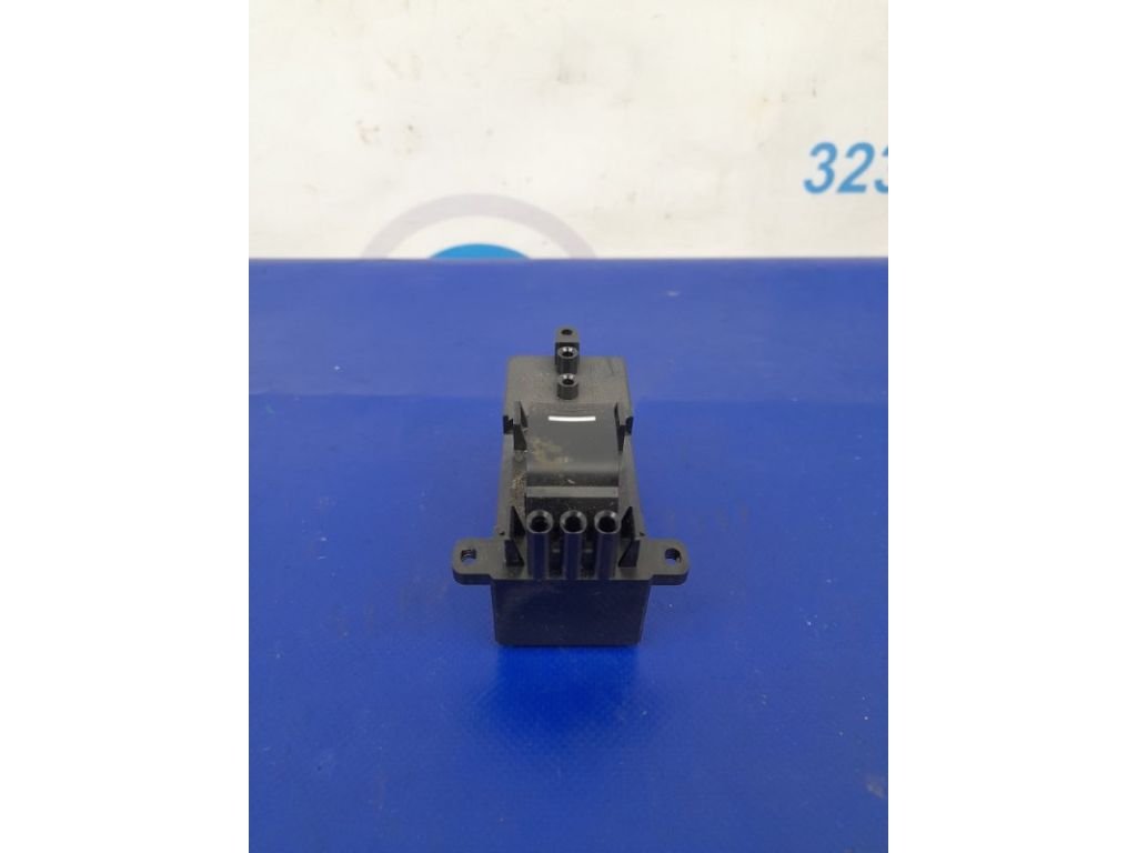 35770-TZ6-H01 | Кнопка стеклоподъемника задн. прав. ACURA MDX (YD3) 13-21