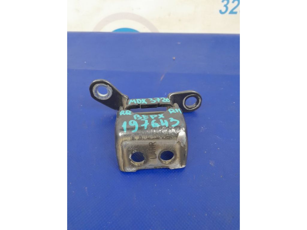 67910-TA5-A02ZZ | Петля двери верхняя задн. прав. ACURA MDX (YD3) 13-21