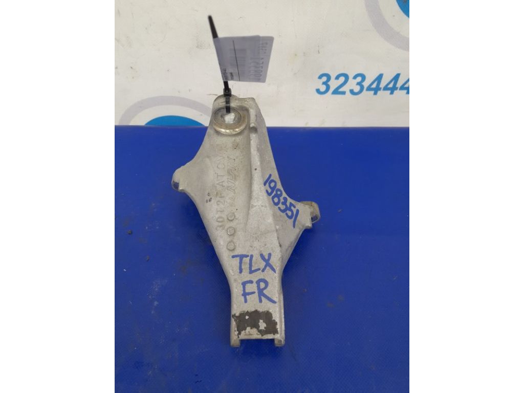 50630-T2F-A01 | Кронштейн двигуна передн. ACURA TLX 14-17