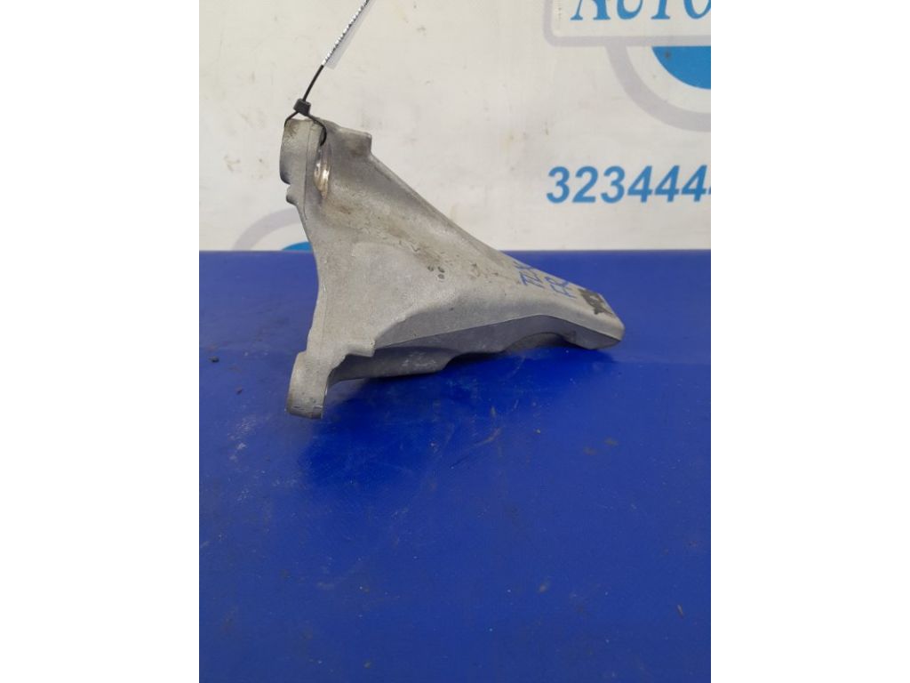 50630-T2F-A01 | Кронштейн двигуна передн. ACURA TLX 14-17 - Фото 2