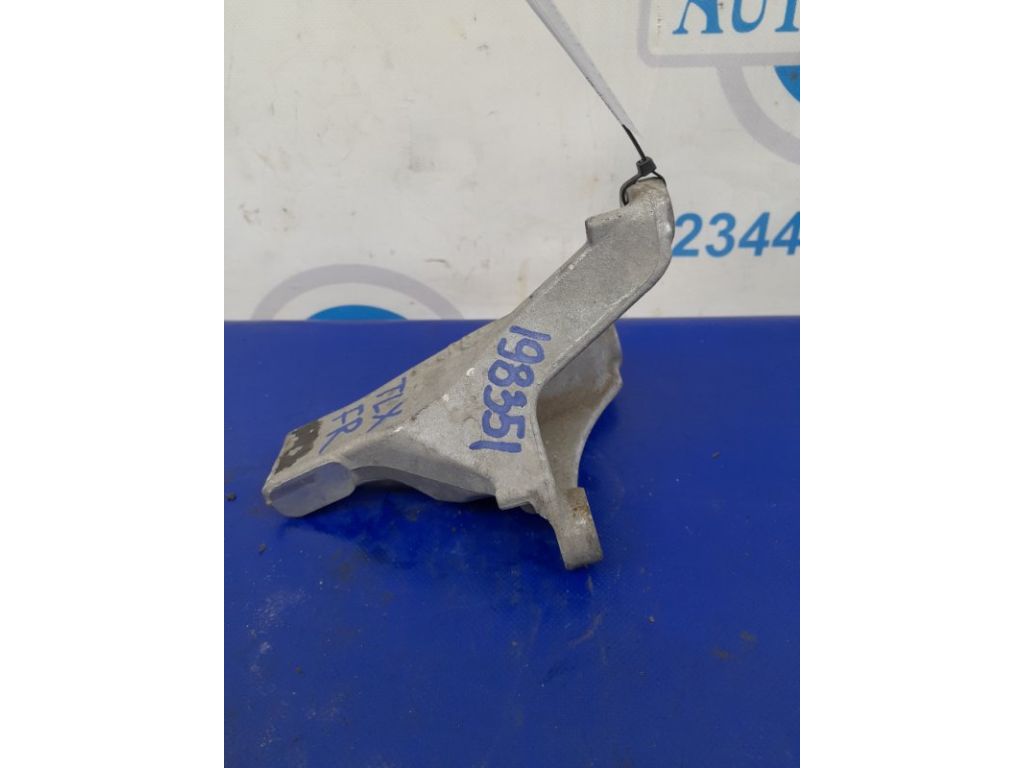 50630-T2F-A01 | Кронштейн двигуна передн. ACURA TLX 14-17 - Фото 4