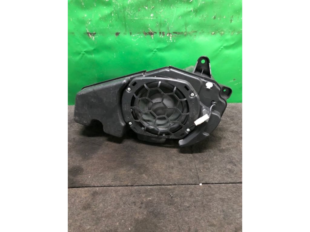 39120-TX4-A01 | сабвуфер ACURA RDX 12-19