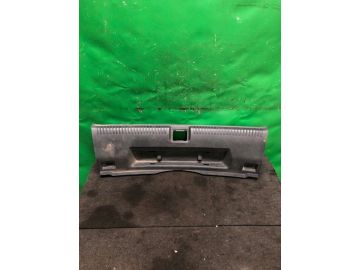 Накладка панелі багажника внутрішня задн. VOLKSWAGEN JETTA USA 10-17
