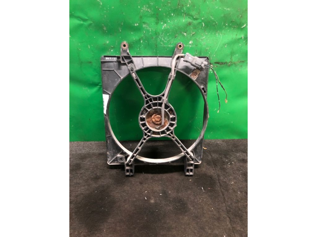 38615-PZA-005 | Дифузор вентилятора основного радіатора прав. HONDA CIVIC ES 00-05