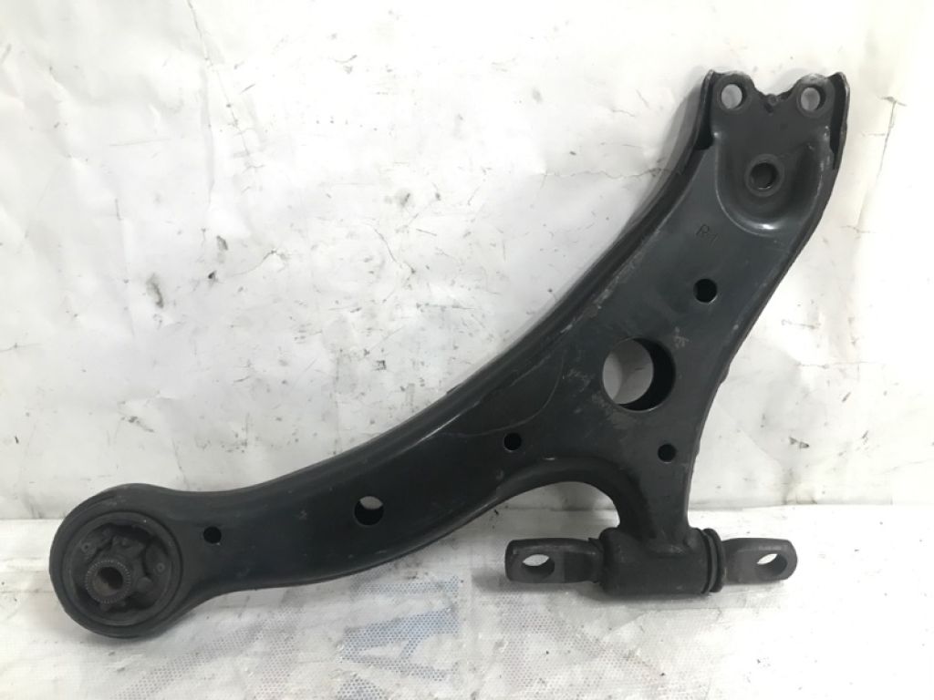 48068-06100 | Рычаг передней подвески нижний прав. TOYOTA AVALON 05-12 - Фото 3