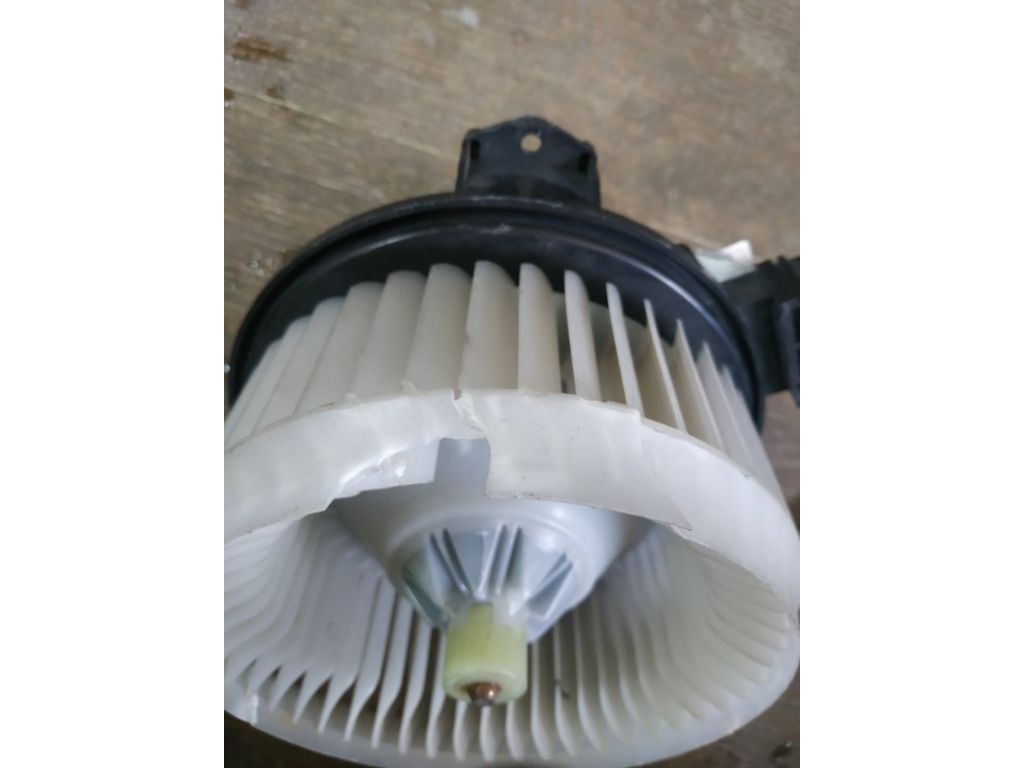 DG9Z-19805-B | Моторчик печки FORD FUSION 14- - Фото 4