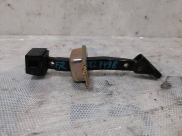 Обмежувач дверей передн. прав. MITSUBISHI OUTLANDER XL 05-13