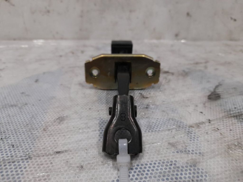 5702A040 | Обмежувач дверей передн. прав. MITSUBISHI OUTLANDER XL 05-13 - Фото 2