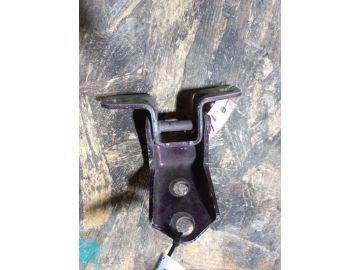 Петля двері верхня задн. лів. MAZDA 3 BK 03-08