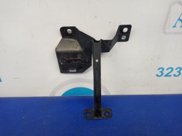 Кронштейн замка капота MAZDA 5 CR 05-10