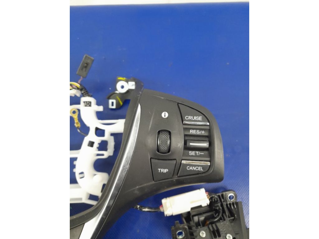 35880-TZ3-A11 | Кнопки руля ACURA TLX 14-17 - Фото 4
