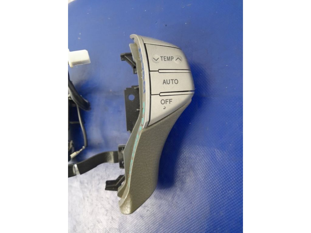 84250-07010-B1 | Кнопки на руль TOYOTA AVALON 05-12 - Фото 4