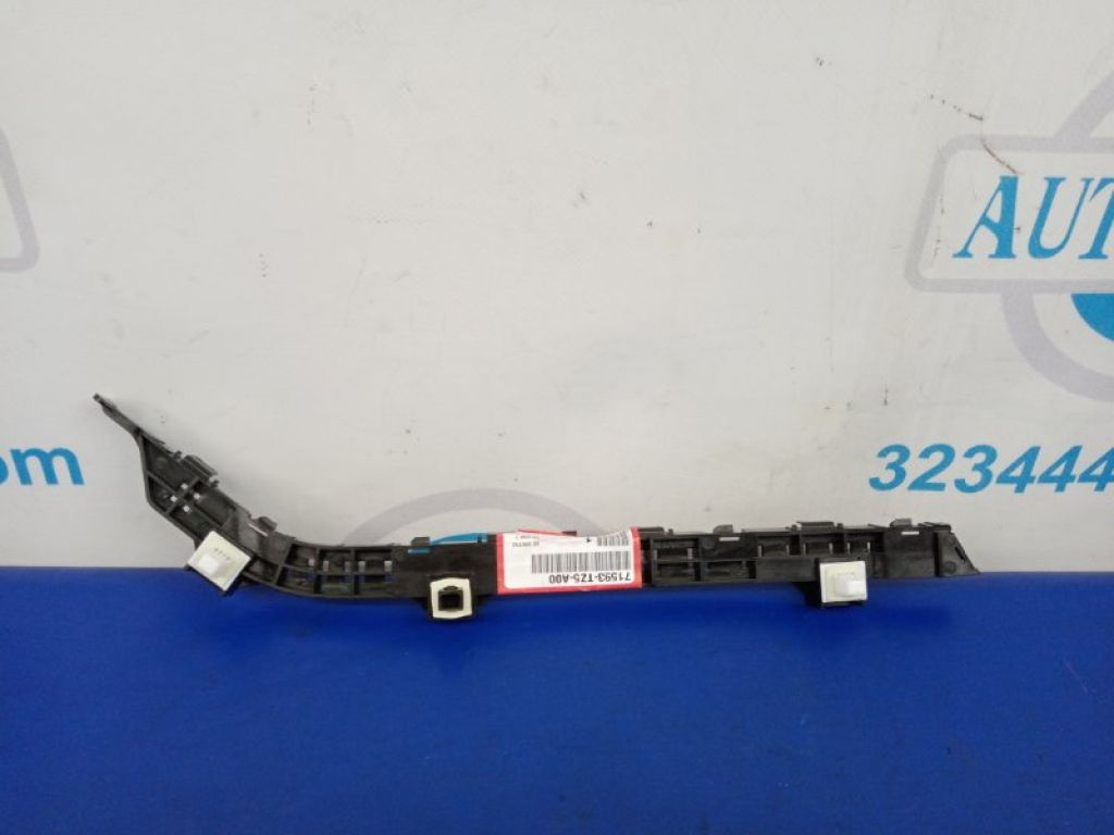 71593-TZ5-A00 | Кронштейн заднього бампера прав. ACURA MDX (YD3) 13-21