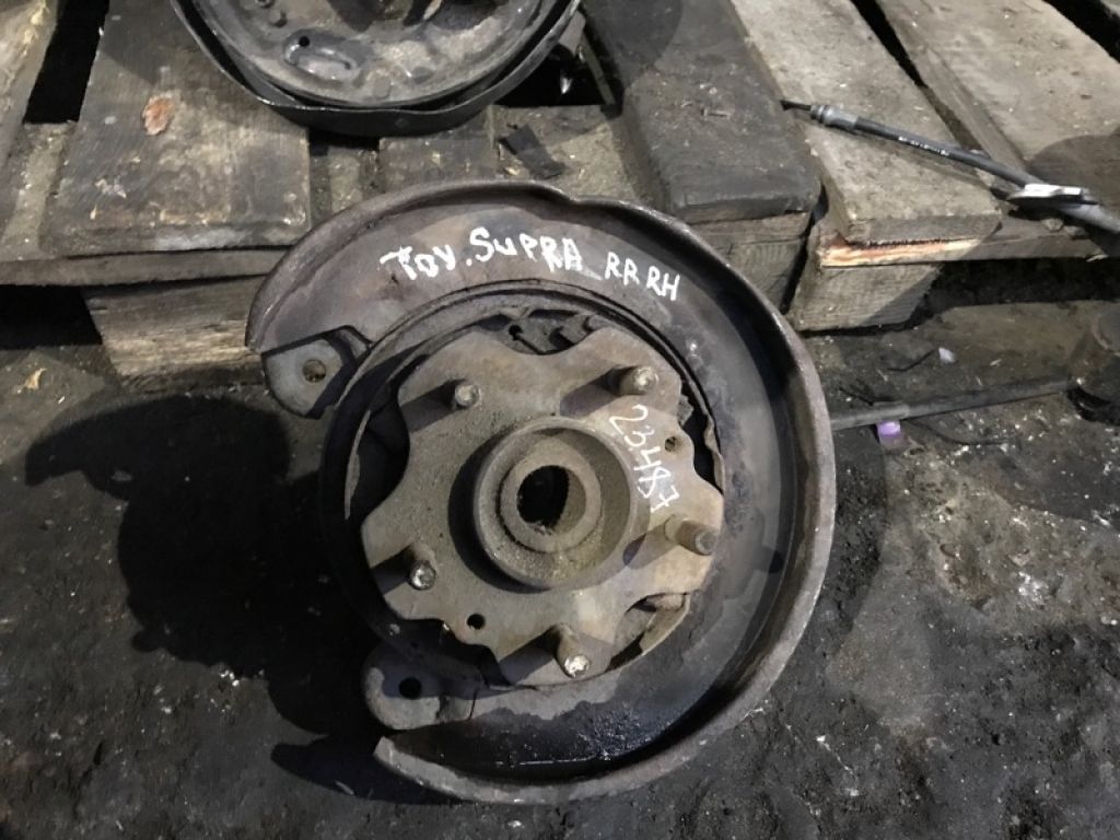 42304-14010 | Цапфа задн. прав. TOYOTA SUPRA 86-92