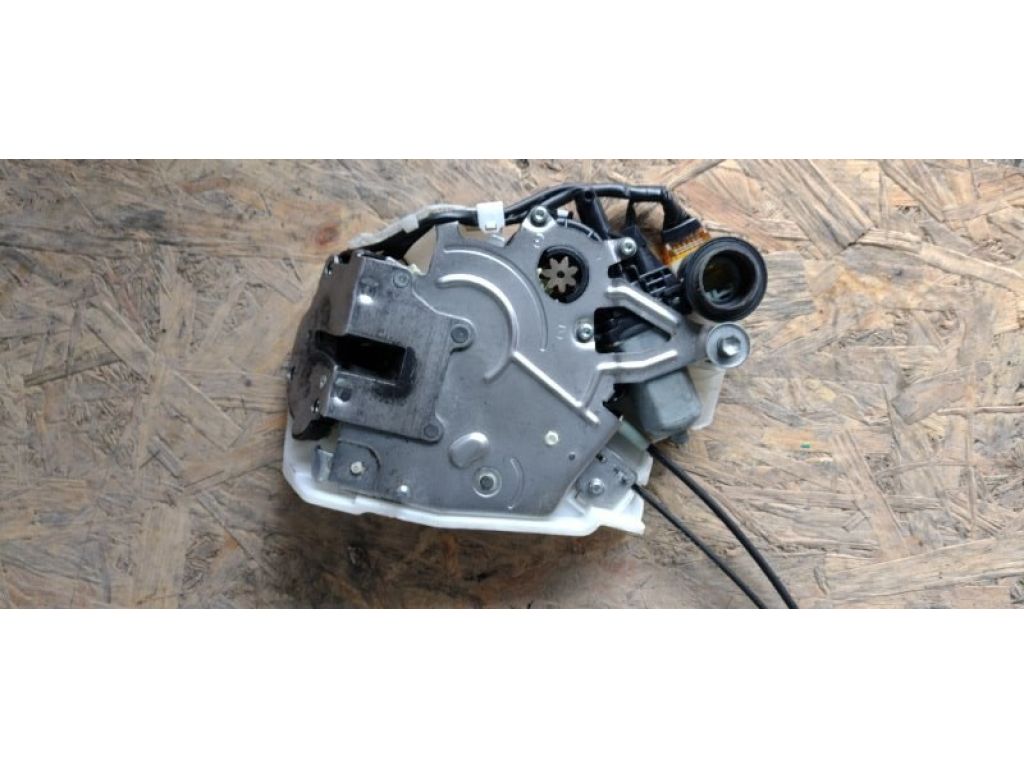 69200-08020 | Замок двери боковой задн. прав. TOYOTA SIENNA 11-16 - Фото 2