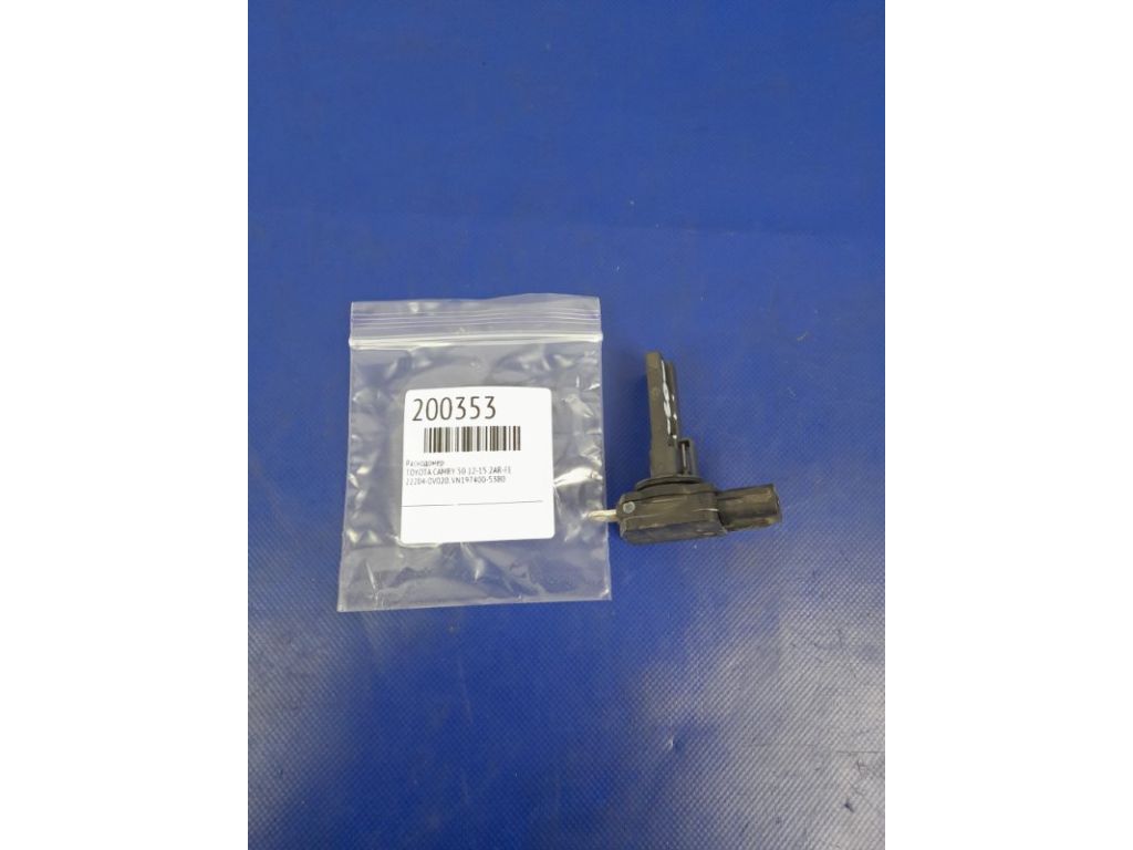 22204-0V020 | Расходомер воздуха TOYOTA CAMRY 50 12-15