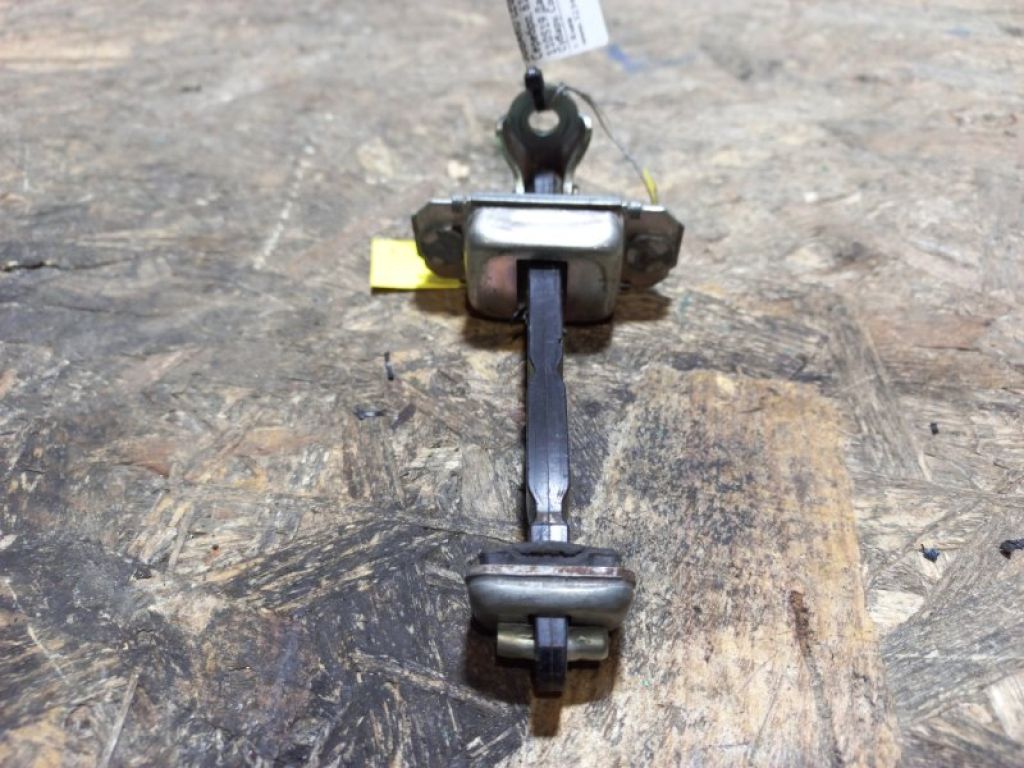 61124AJ010 | Обмежувач дверей передн. прав. SUBARU LEGACY 09-15 BM