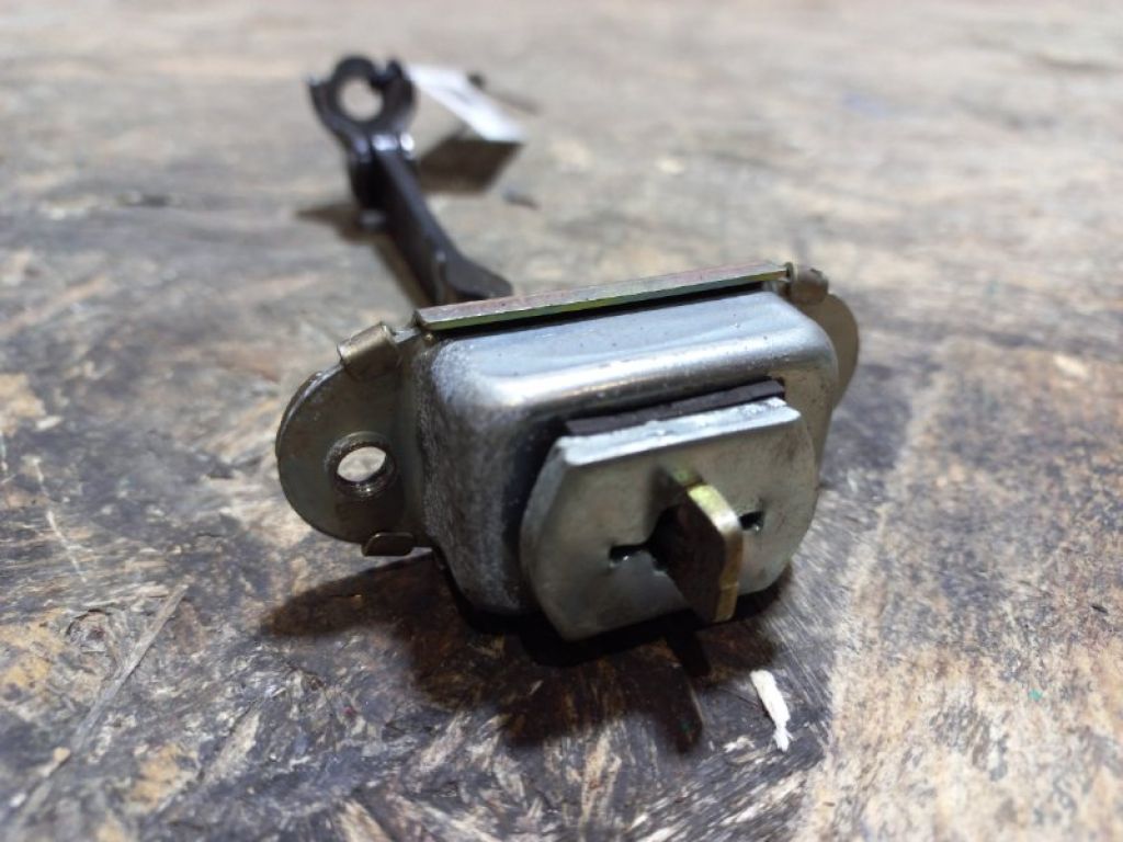 80430-CG000 | Обмежувач дверей передн. лів. INFINITI FX S50 03-08 - Фото 2