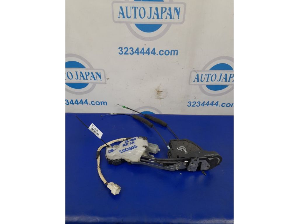 69060-50080 | Замок двери задн. лев. LEXUS LS460 06-12