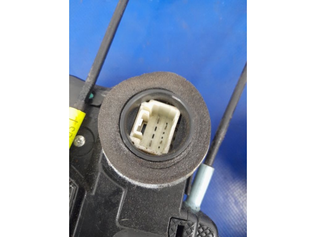 69060-50080 | Замок двери задн. лев. LEXUS LS460 06-12 - Фото 5