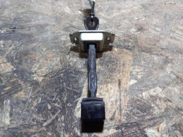 Ограничитель двери передн. лев. MITSUBISHI LANCER X 10 07-15