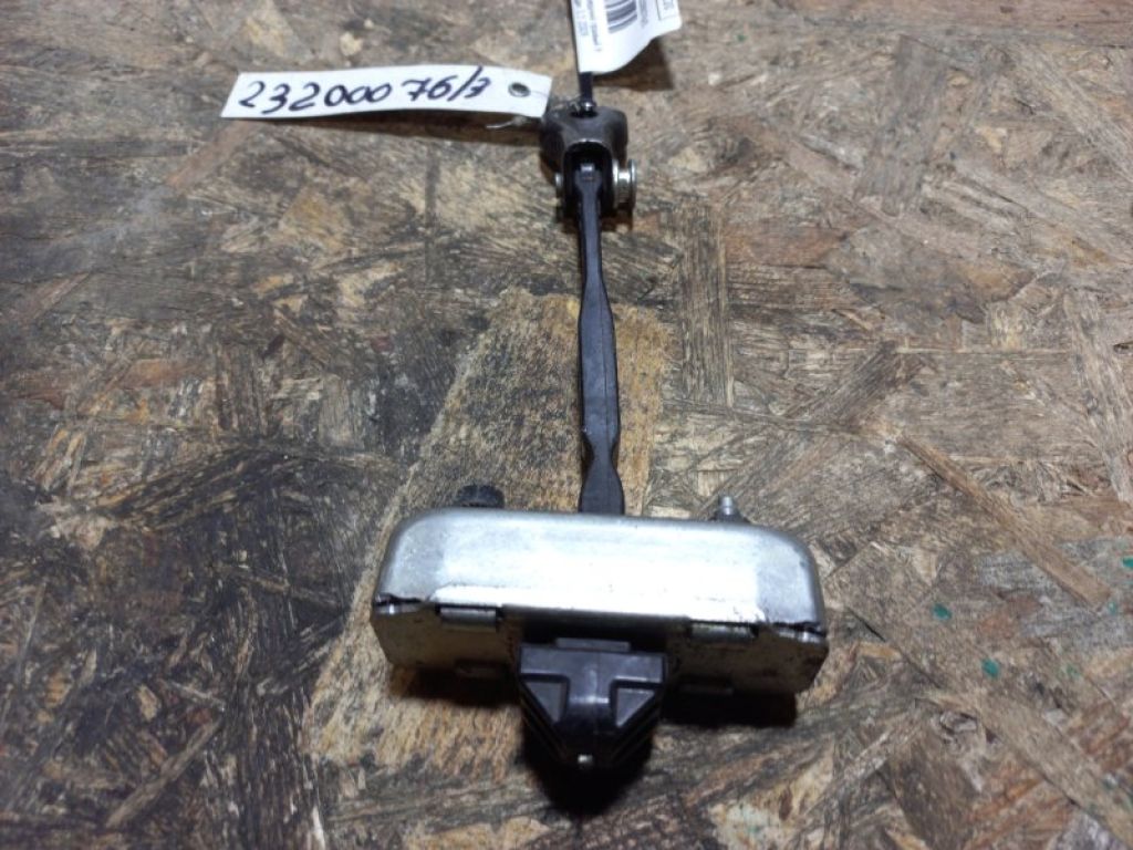 68610-33080 | Ограничитель двери передн. прав. LEXUS ES350 06-12