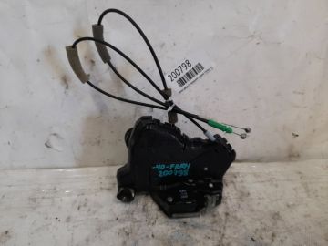 Замок двері передн. прав. TOYOTA CAMRY 40 06-11