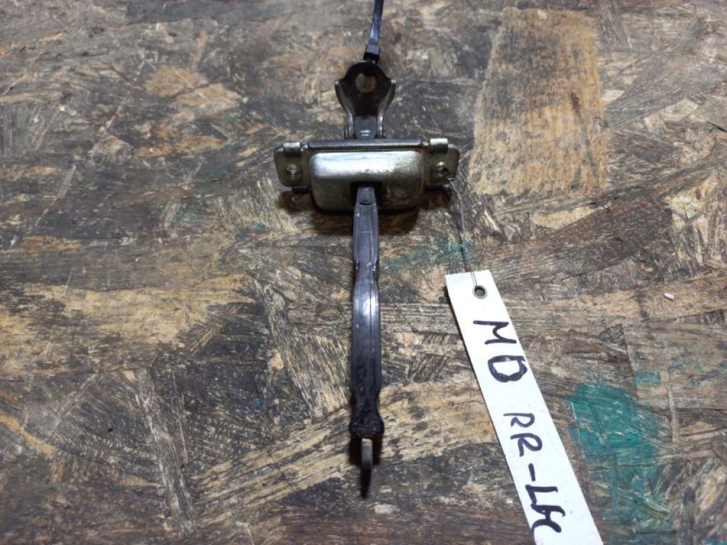 Обмежувач дверей задн. лів. HYUNDAI ELANTRA MD 10-15