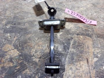 Ограничитель двери задн. прав. HYUNDAI SONATA LF 2014-