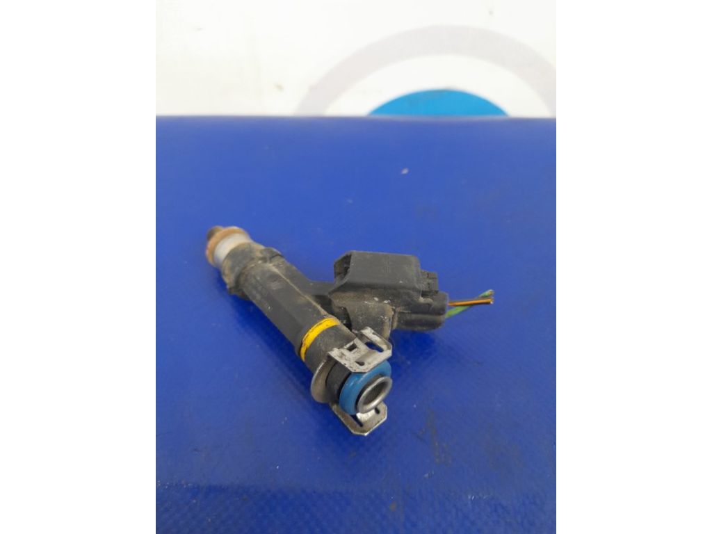 L3G5-13-250 | Форсунка топливная MAZDA 3 BK 03-08 - Фото 3