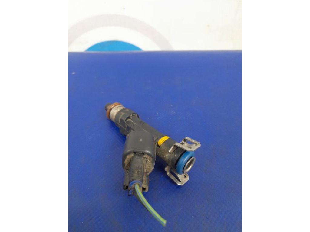 L3G5-13-250 | Форсунка топливная MAZDA 3 BK 03-08 - Фото 3