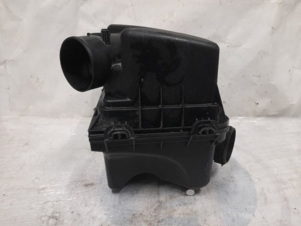 17700-36230 | Корпус воздушного фильтра TOYOTA CAMRY 50 12-15