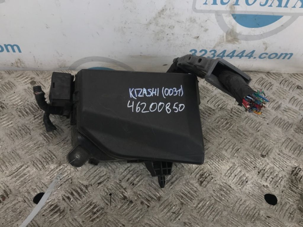 36738-57L00 | Блок предохранителей моторный отсек SUZUKI KIZASHI 09-14