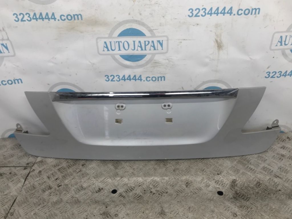 76801-50040 | Накладка крышки багажника задн. LEXUS LS460 06-12