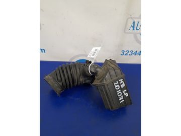 Патрубок воздушного фильтра MAZDA 3 BK 03-08
