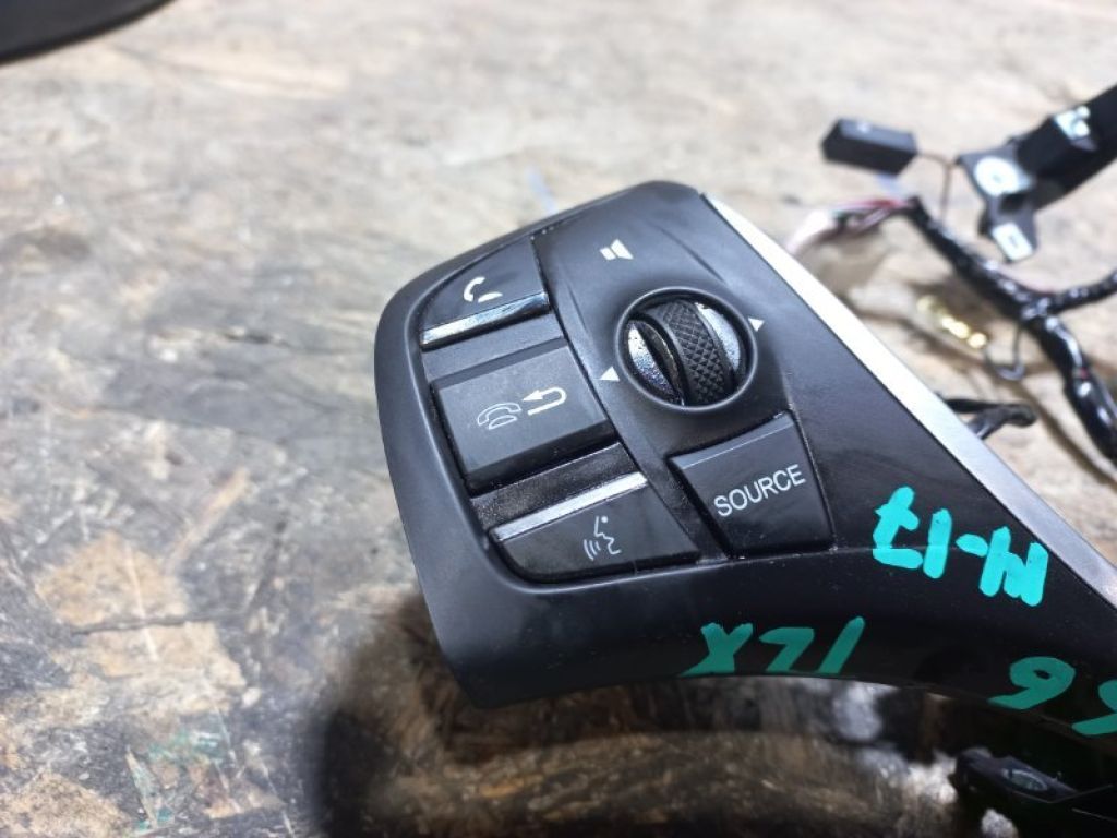 35880-TZ3-A01 | Кнопки на руль ACURA TLX 14-17 - Фото 3