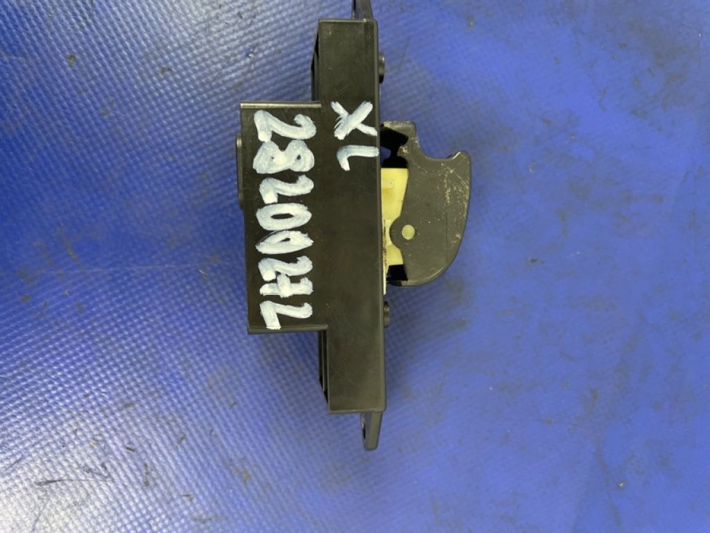 MR587944 | Кнопка стеклоподъемника MITSUBISHI OUTLANDER XL 05-13 - Фото 4