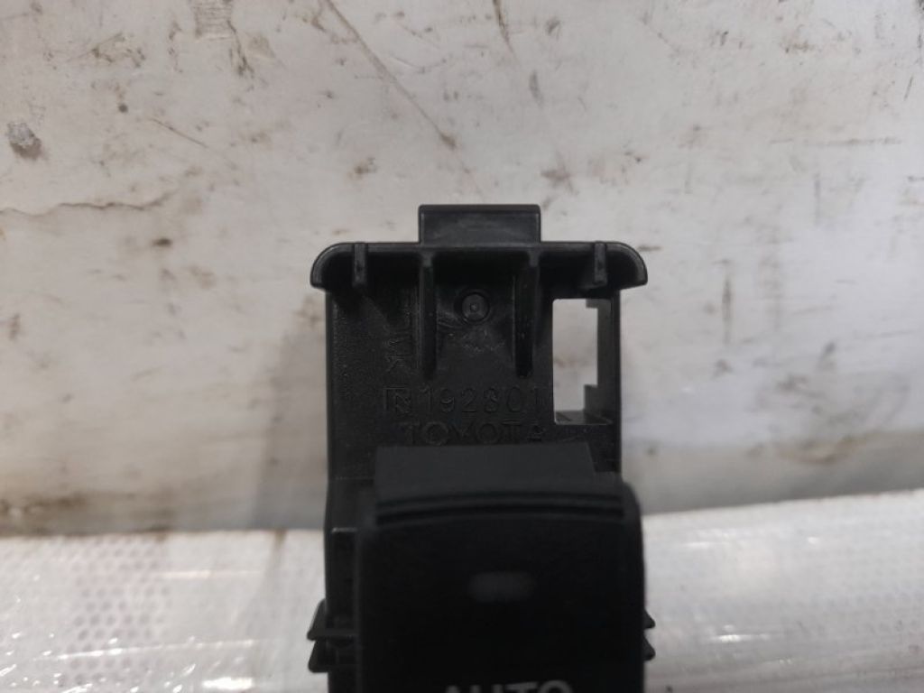 84810-33120 | Кнопка стеклоподъемника задн. лев. TOYOTA PRIUS - 30 09-17 - Фото 6